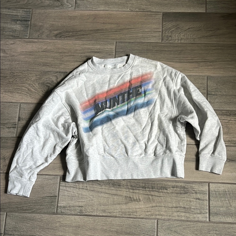 Gray Retro Graphic Sweatshirt with Ribbed Cuffs